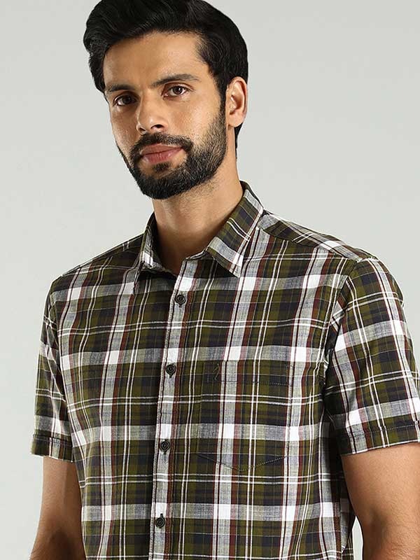 Indian Terrain Men's Regular Fit Half Sleeve Checkered Green Shirt